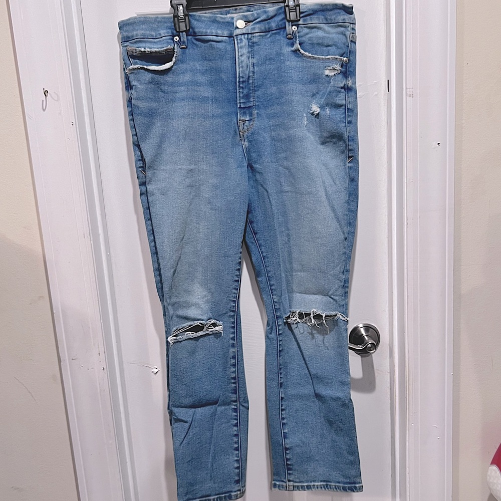 Good American Skinnyish Fit HiRise Jeans. Size 16.